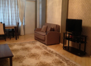 İcarəyə verilir 2 otaqlı 110 m2 yeni tikili Şah İsmayıl Xətai m.