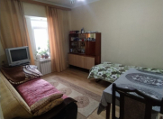 Satılır 2 otaqlı 40 m2 köhnə tikili Xalqlar Dostluğu m.