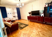 Satılır 3 otaqlı 85 m2 köhnə tikili Yasamal parkı