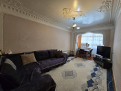 Satılır 3 otaqlı 80 m2 köhnə tikili Həzi Aslanov m.