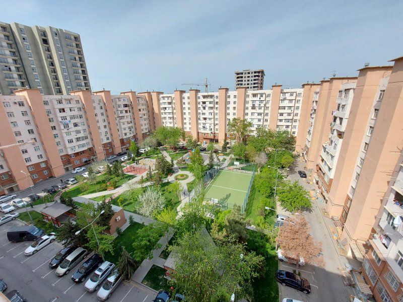 Satılır 2 otaqlı 63 m2 köhnə tikili Həzi Aslanov m.