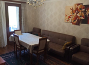 Satılır 3 otaqlı 80 m2 köhnə tikili Elmlər Akademiyası m.