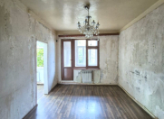 Satılır 2 otaqlı 45 m2 köhnə tikili İnşaatçılar m.