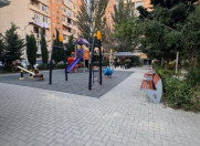 Satılır 4 otaqlı 100 m2 köhnə tikili Qaraçuxur