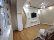 Satılır 2 otaqlı 65 m2 köhnə tikili 9 mkr