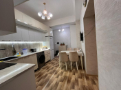 Satılır 3 otaqlı 82 m2 yeni tikili Saray