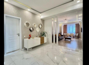 Satılır 3 otaqlı 130 m2 yeni tikili 8 Noyabr m.