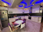 Satılır 2 otaqlı 60 m2 yeni tikili Avtovağzal m.