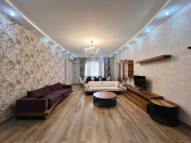 Satılır 3 otaqlı 160 m2 yeni tikili Gənclik m.