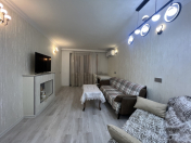 İcarəyə verilir 3 otaqlı 90 m2 köhnə tikili Şah İsmayıl Xətai m.