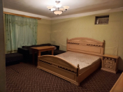 İcarəyə verilir 1 otaqlı 45 m2 köhnə tikili Elmlər Akademiyası m.