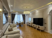 Satılır 3 otaqlı 130 m2 yeni tikili Gənclik m.