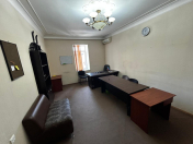 İcarəyə verilir 1 otaqlı 35 m2 ofis Nizami m.