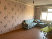 Satılır 3 otaqlı 90 m2 köhnə tikili Həzi Aslanov m.