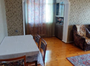 Satılır 2 otaqlı 62 m2 köhnə tikili Xalqlar Dostluğu m.