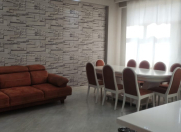 İcarəyə verilir 4 otaqlı 122 m2 yeni tikili 28 May m.