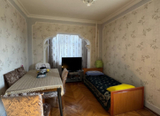 Satılır 2 otaqlı 65 m2 köhnə tikili Xətai r.