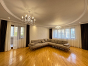 Satılır 4 otaqlı 140 m2 yeni tikili Şah İsmayıl Xətai m.