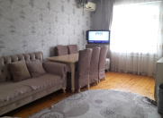 Satılır 3 otaqlı 80 m2 köhnə tikili Xalqlar Dostluğu m.