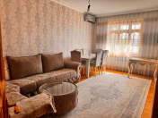 Satılır 3 otaqlı 80 m2 köhnə tikili Xətai r.