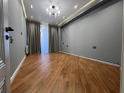 Satılır 3 otaqlı 103 m2 yeni tikili Bakıxanov