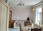 Satılır 2 otaqlı 40 m2 köhnə tikili Yasamal r.