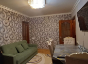 Satılır 2 otaqlı 50 m2 köhnə tikili Yasamal r.