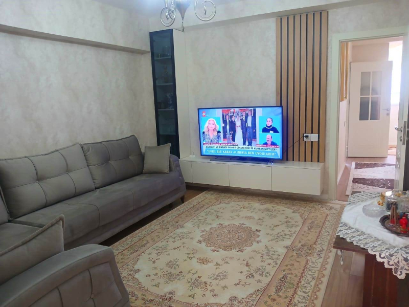 Satılır 3 otaqlı 85 m2 köhnə tikili 28 May m.