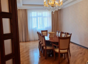 Satılır 4 otaqlı 145 m2 yeni tikili İnşaatçılar m.