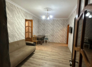 Satılır 2 otaqlı 45 m2 köhnə tikili Xalqlar Dostluğu m.