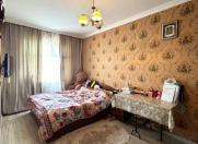 Satılır 4 otaqlı 80 m2 köhnə tikili Qara Qarayev m.