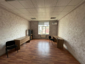 İcarəyə verilir 2 otaqlı 50 m2 ofis Gənclik m.