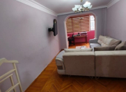 Satılır 2 otaqlı 65 m2 köhnə tikili Şah İsmayıl Xətai m.