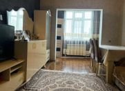 Satılır 2 otaqlı 50 m2 köhnə tikili Xalqlar Dostluğu m.