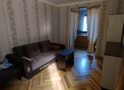 Satılır 2 otaqlı 50 m2 köhnə tikili Gənclik m.