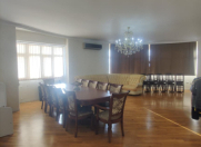 Satılır 3 otaqlı 147 m2 yeni tikili 1 mkr