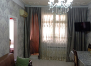 Satılır 3 otaqlı 70 m2 köhnə tikili Memar Əcəmi m.