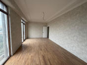 Satılır 3 otaqlı 96 m2 yeni tikili Qara Qarayev m.