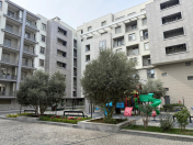 Satılır 4 otaqlı 220 m2 yeni tikili Ağ şəhər