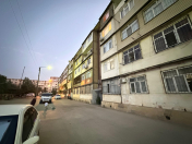 Satılır 3 otaqlı 75 m2 köhnə tikili Xalqlar Dostluğu m.