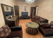 Satılır 3 otaqlı 85 m2 köhnə tikili İnşaatçılar m.