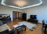 Satılır 2 otaqlı 130 m2 yeni tikili 8 Noyabr m.