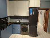 Satılır 2 otaqlı 76 m2 yeni tikili Əhmədli m.