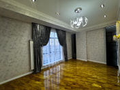 Satılır 2 otaqlı 80 m2 yeni tikili Qara Qarayev m.