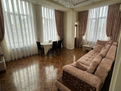 Satılır 2 otaqlı 80 m2 yeni tikili Nizami m.