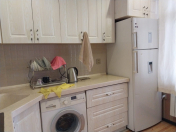 İcarəyə verilir 3 otaqlı 120 m2 yeni tikili Nizami r.