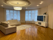 Satılır 4 otaqlı 240 m2 yeni tikili 28 May m.