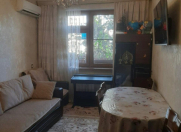 Satılır 3 otaqlı 90 m2 köhnə tikili Qara Qarayev m.