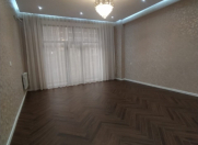 Satılır 2 otaqlı 83 m2 yeni tikili 28 May m.