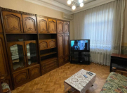 İcarəyə verilir 2 otaqlı 50 m2 köhnə tikili Nəsimi r.